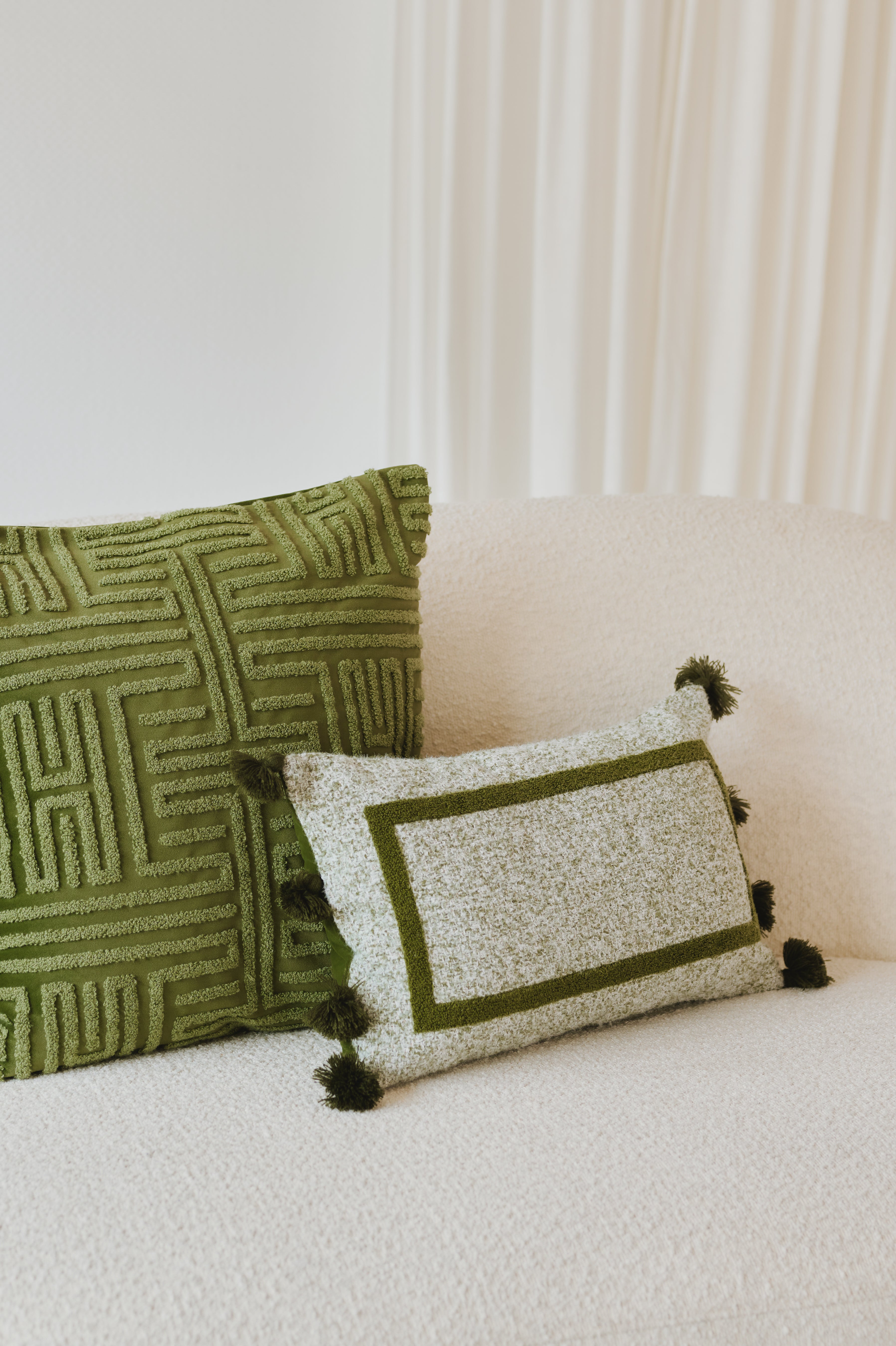 LIV LUMBAR - Housse de coussin jacquard avec broderie, 30x50 cm