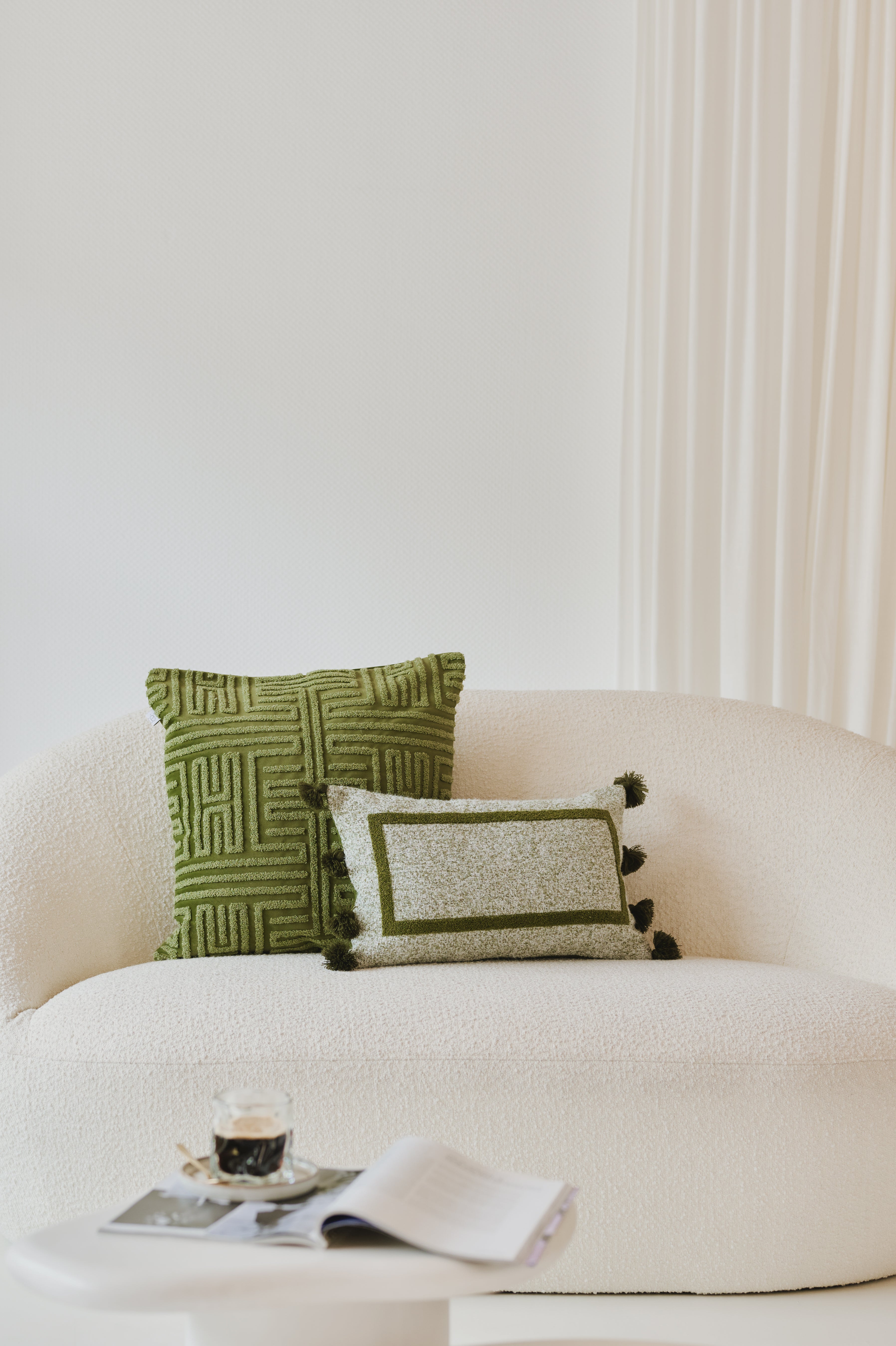 LIV LUMBAR - Housse de coussin jacquard avec broderie, 30x50 cm