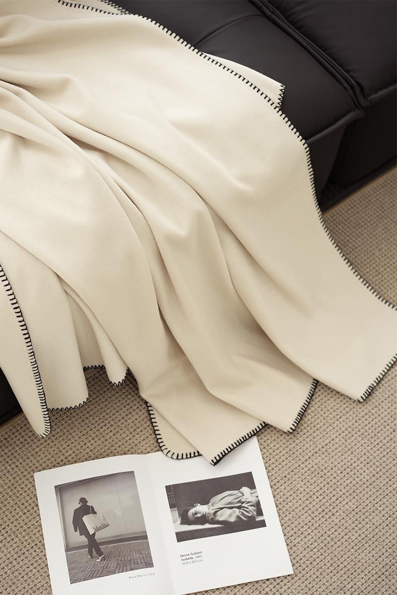 LILLY – Scandinavian plaid, 150x160 cm