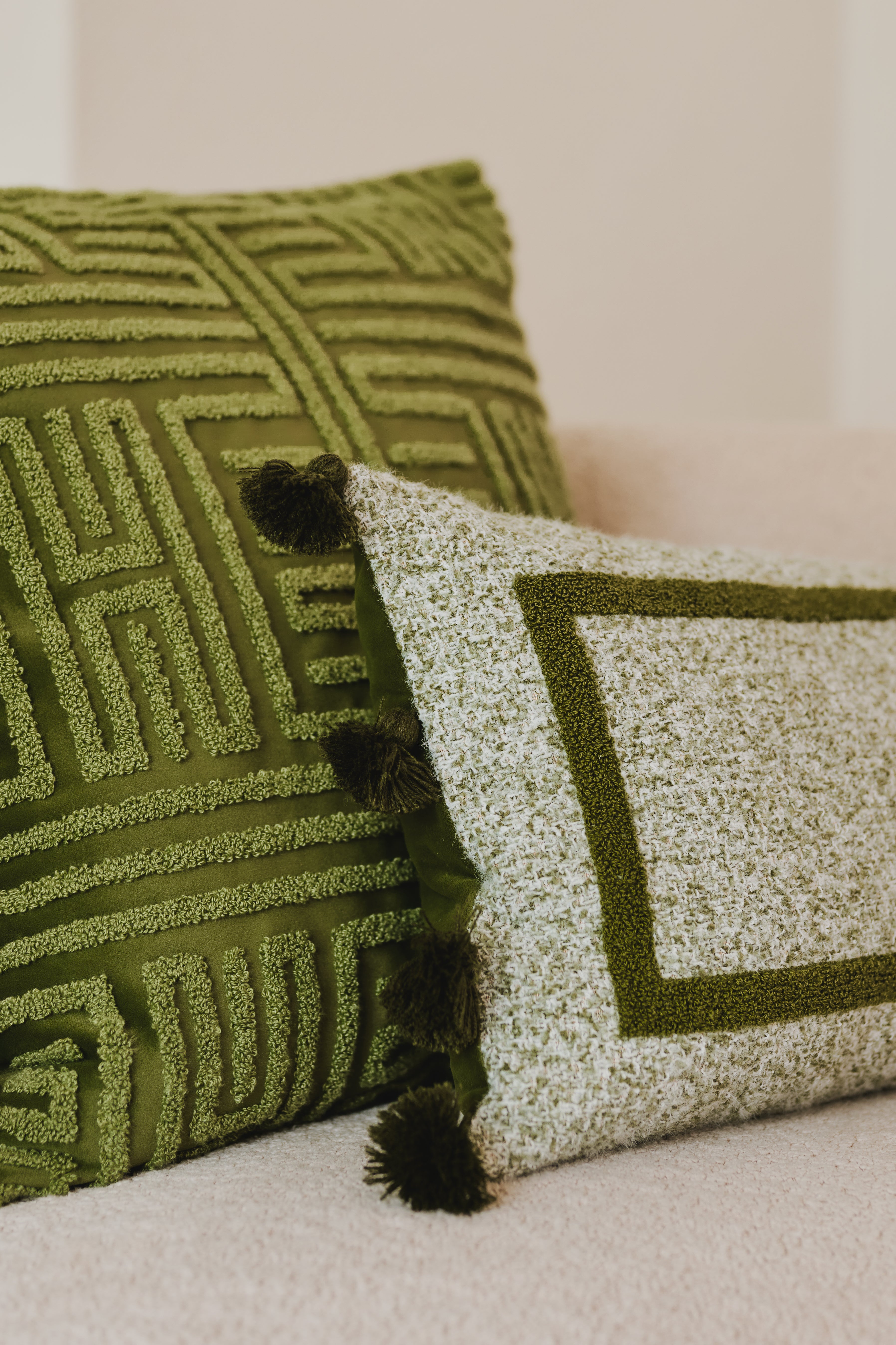 NOA – Jacquard cushion cover, 50x50 cm | Geometric green